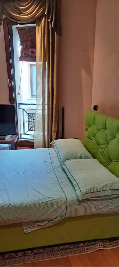 Live The History- A Due Passi Dal Castello Apartment Ferrara Bagian luar foto